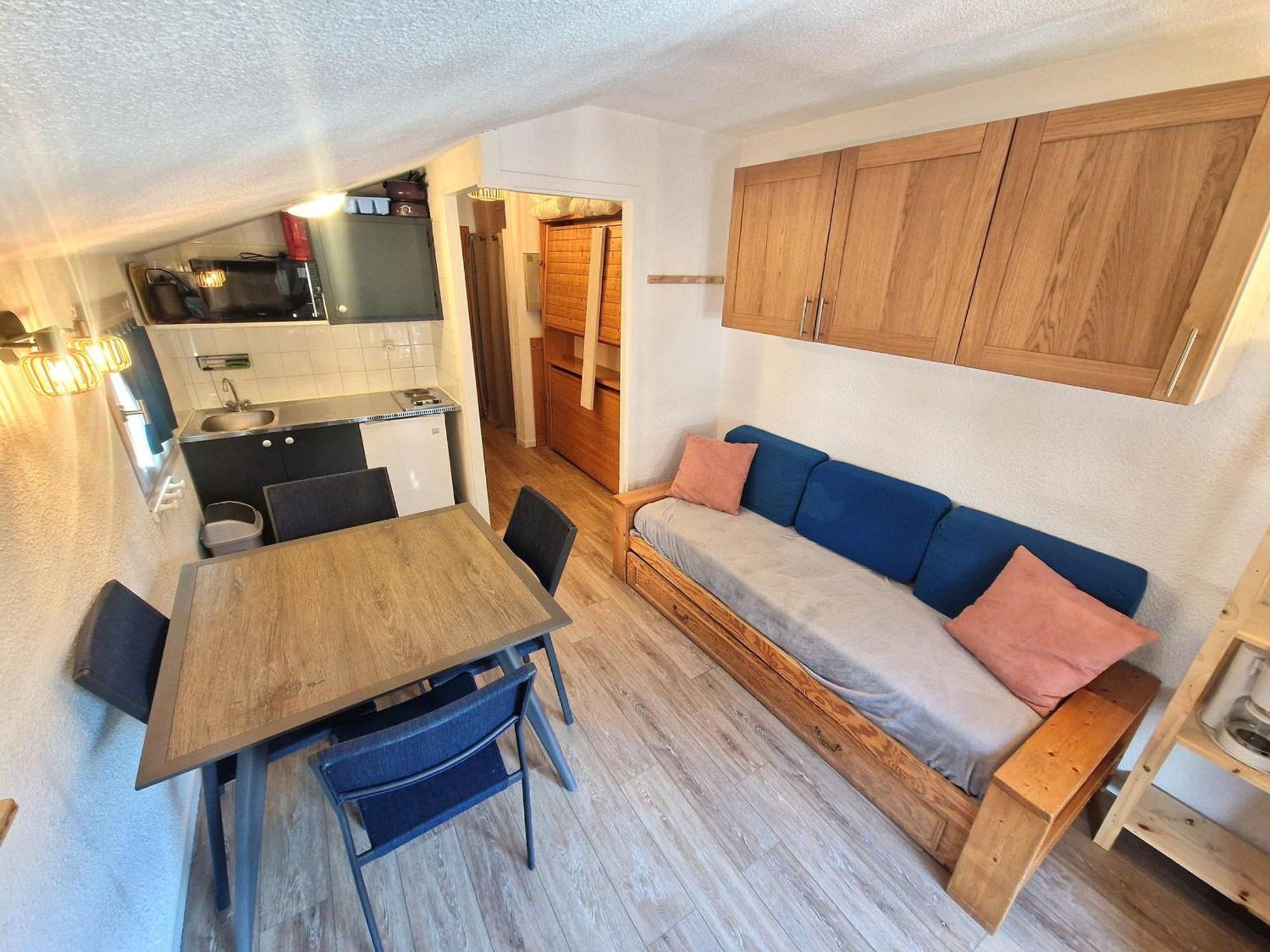 Apartment Pour 4 Personnes Avec Balcon, A 2 Pas Des Pistes Et Commerces, Coeur De Station, Modane - Fr-1-265-224 Valfrejus